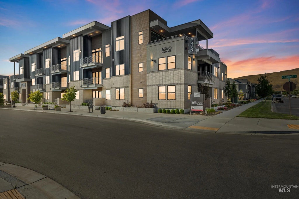 4340 E Haystack St #102, Boise