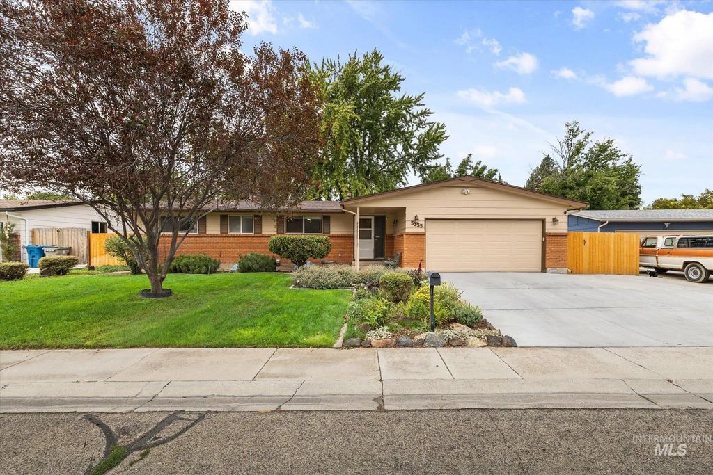 3335 N Manchester St, Boise