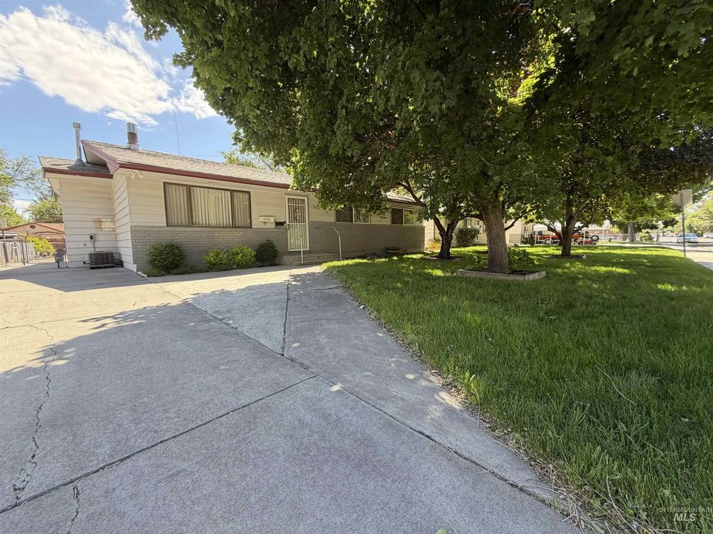 120 S 11th East, Mountain Home