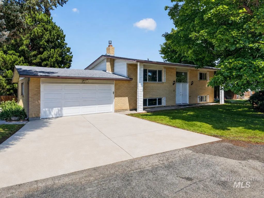 2590 S Cloverdale Rd, Boise