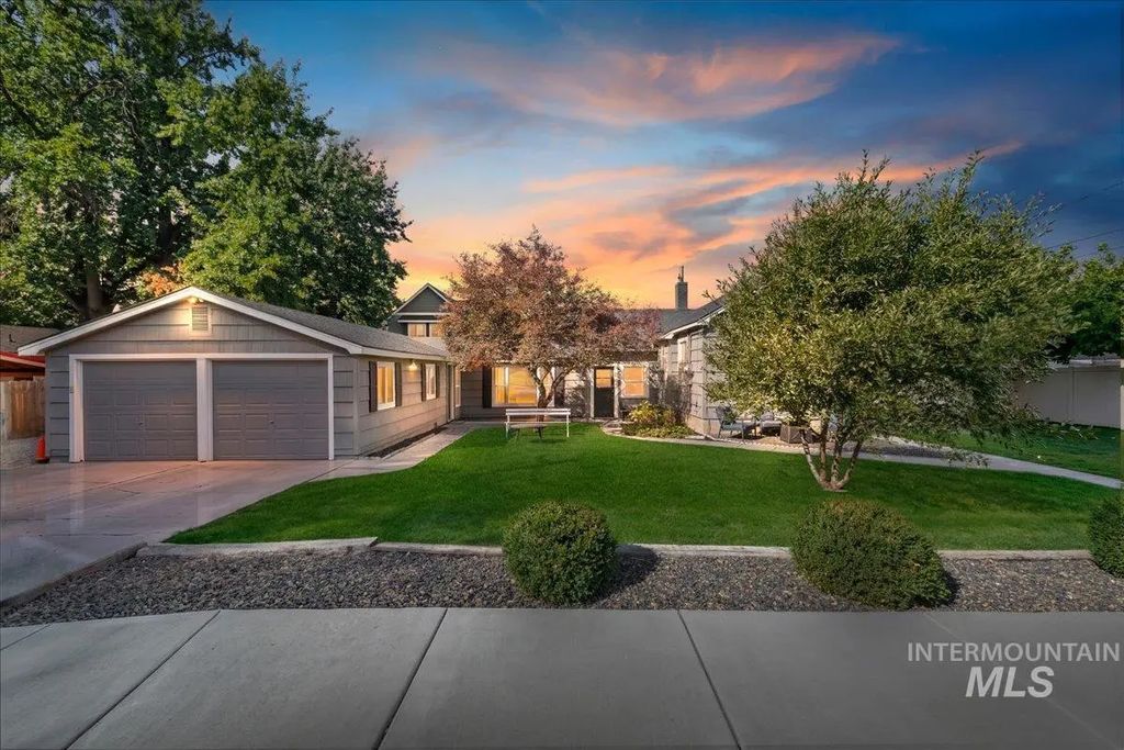 1303 N Ethridge Ln, Boise
