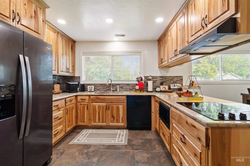 675 Mountain View Dr, Twin Falls