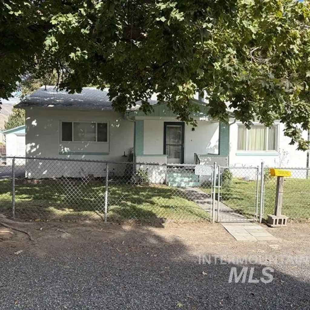 1526 Libby Street, Clarkston