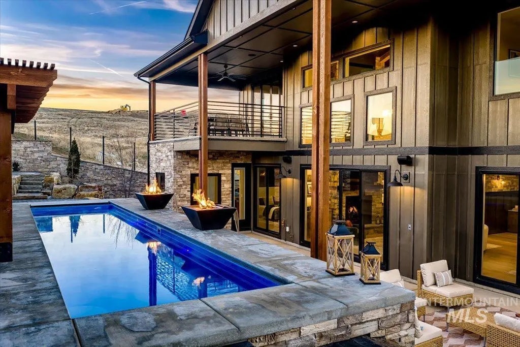 7017 N Cairnhill Way, Eagle