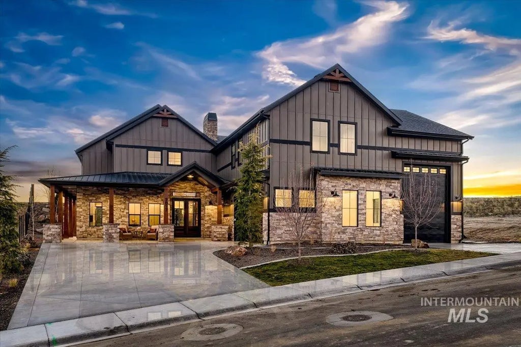 7017 N Cairnhill Way, Eagle