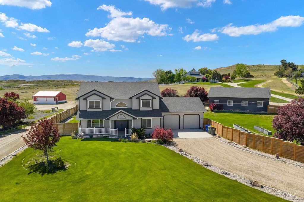 7657 Track Rd, Nampa
