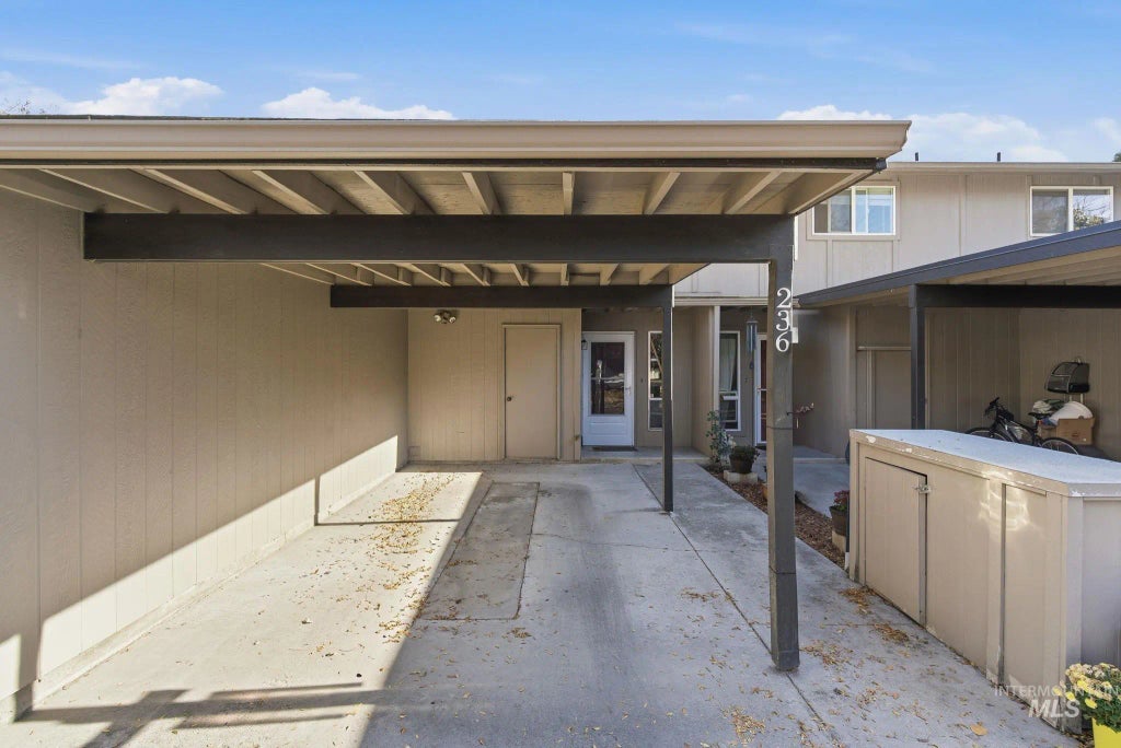 236 N Eagle Glen, Eagle