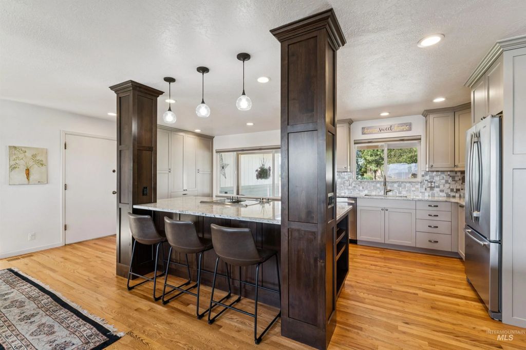 406 S Bitteroot Dr, Boise