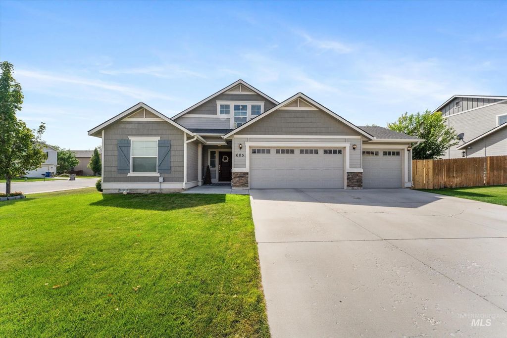 605 Sw Panner, Mountain Home