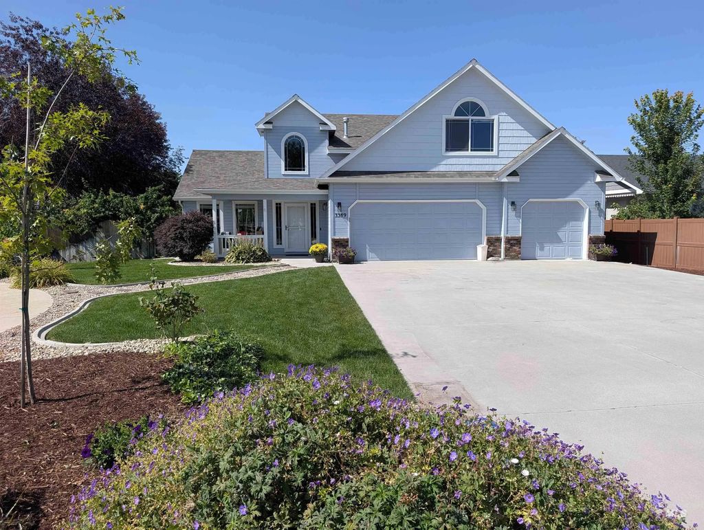 3389 N Yellow Peak, Meridian