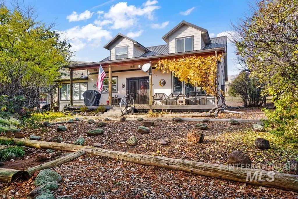 7025 Bluebird Lane, Sweet