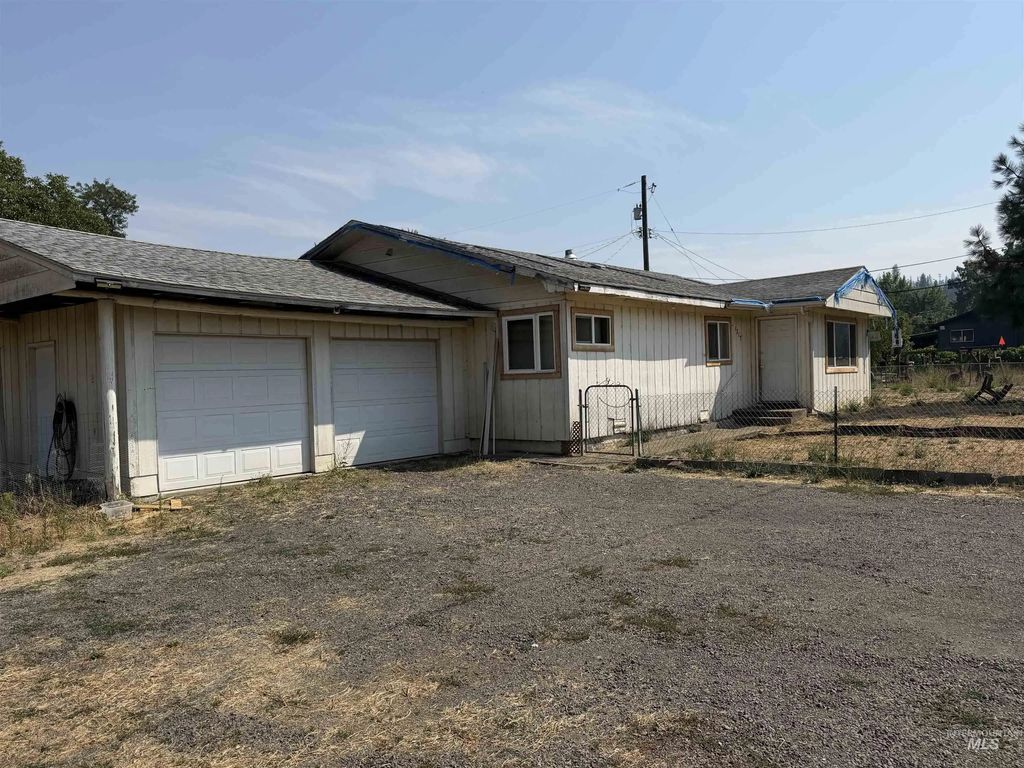 1317 Ash Street, Kamiah