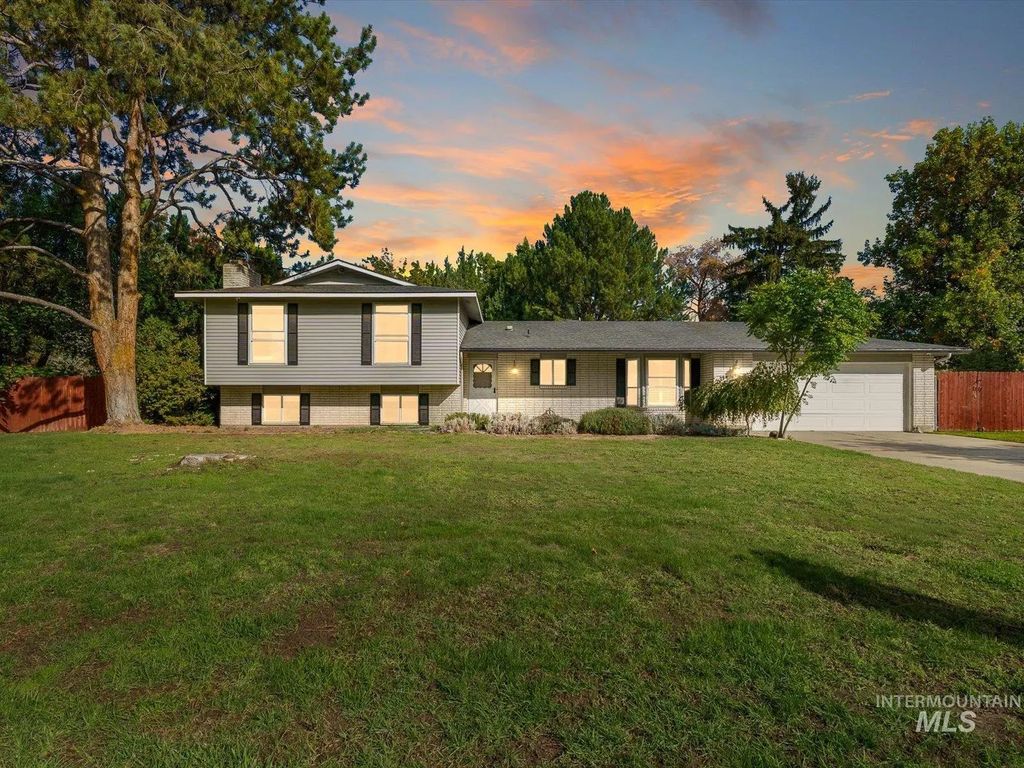 12508 W Freedom Dr, Boise