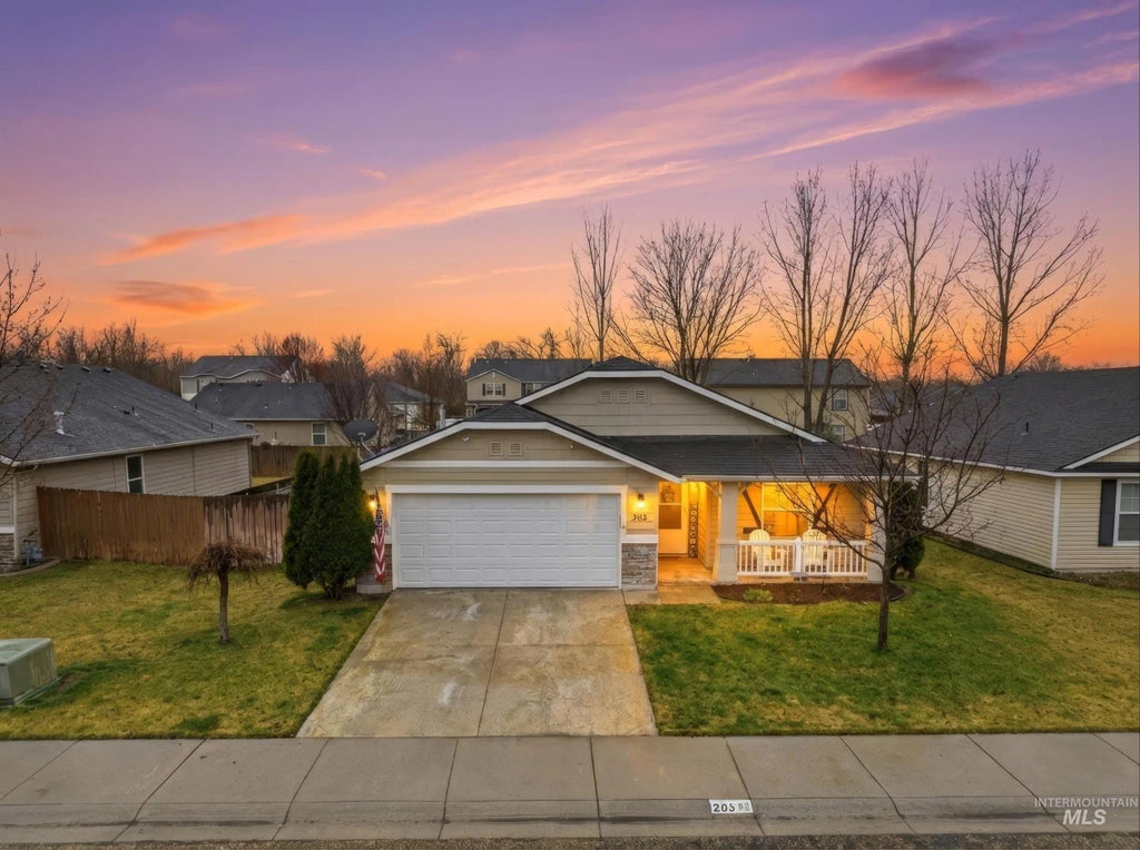 203 E Walcott Lake Dr., Middleton