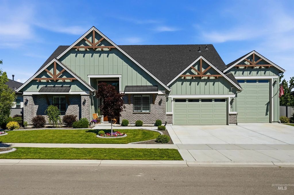 239 S Eagles Roost Way, Eagle