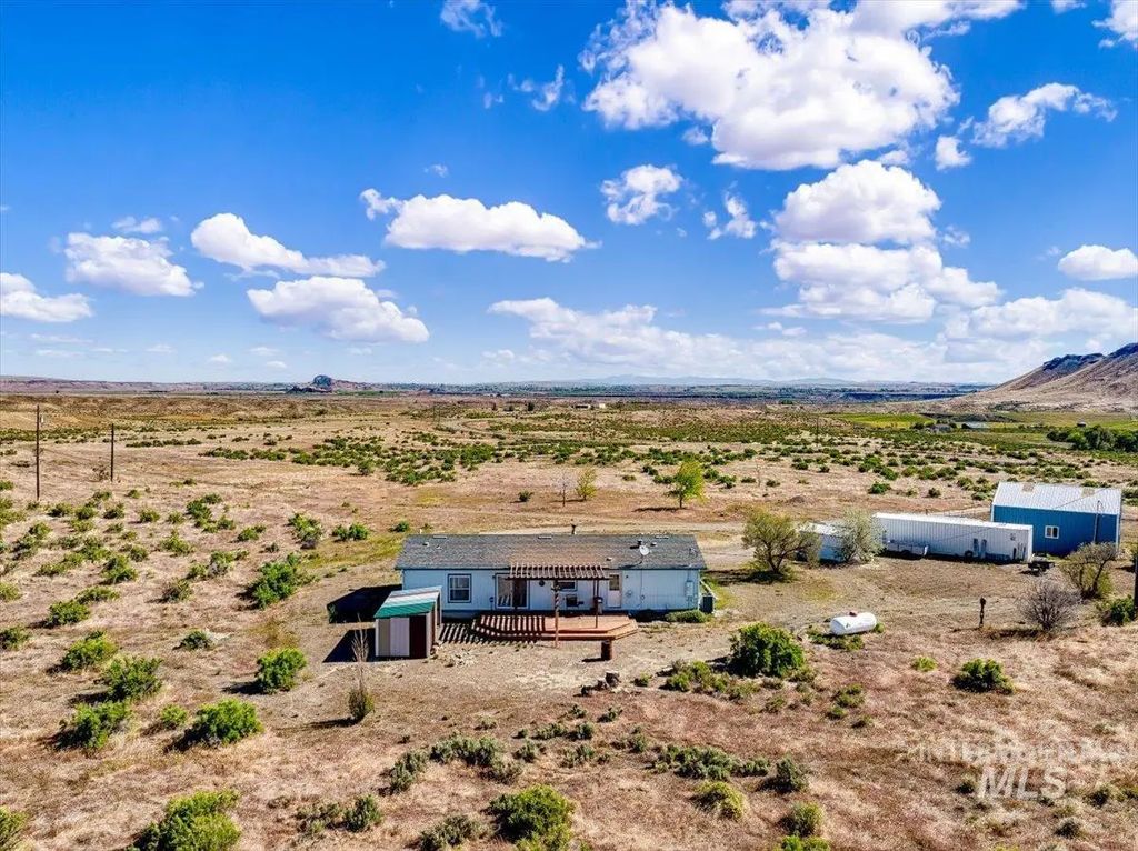 18663 Highway 78, Melba