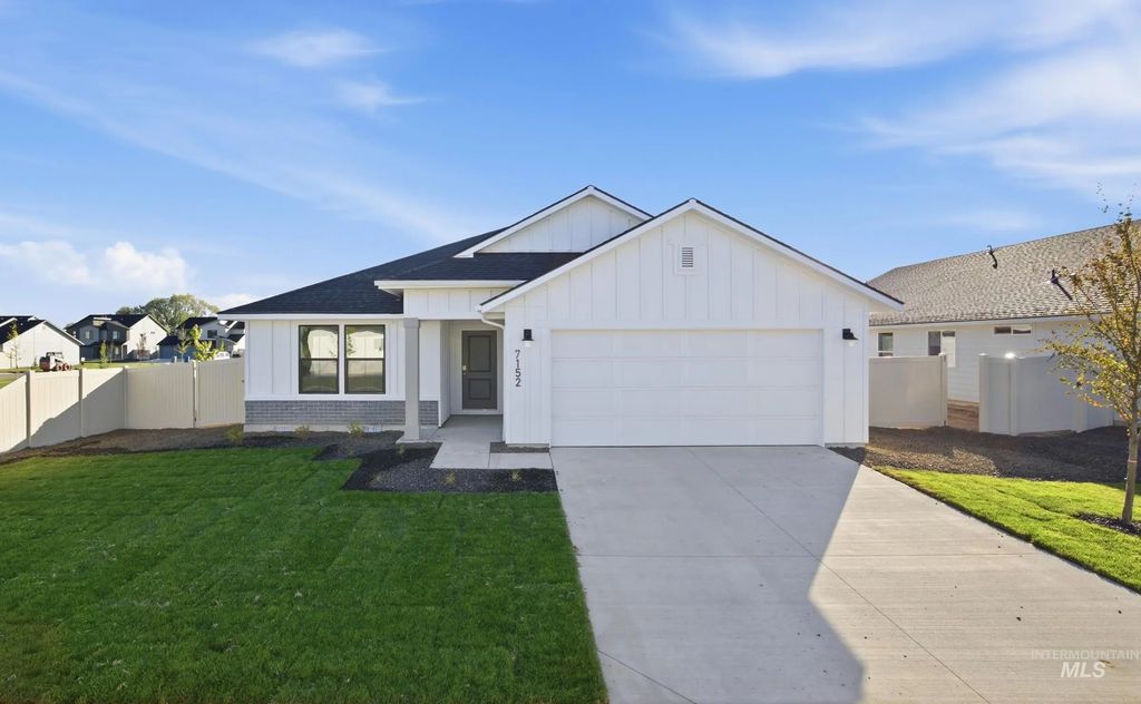 4432 S Amsterdam Ave, Nampa