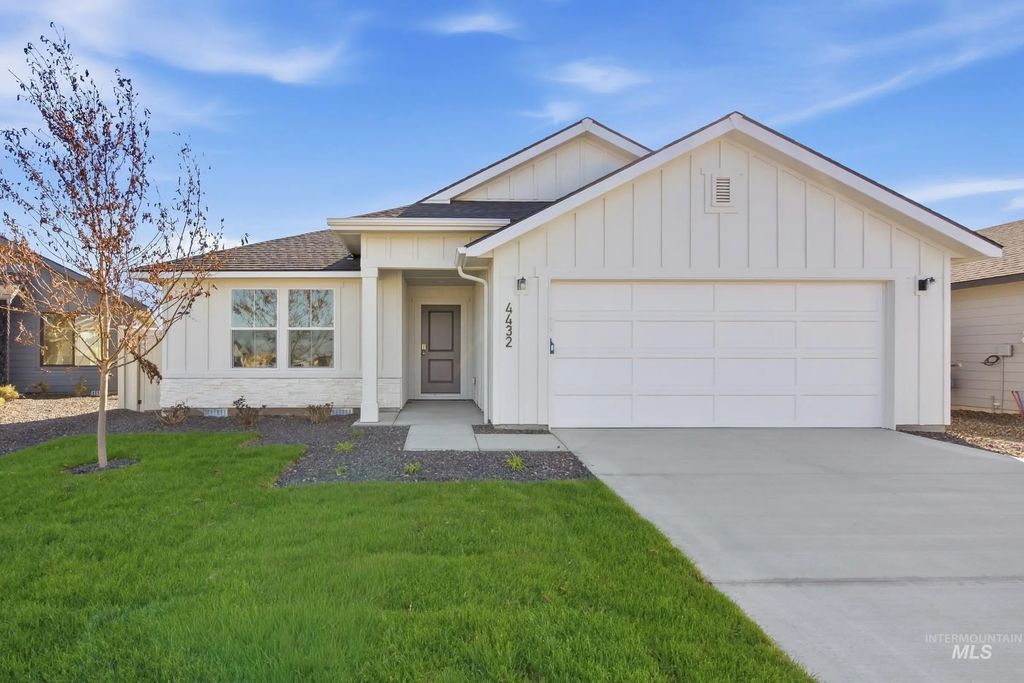 4432 S Amsterdam Ave, Nampa