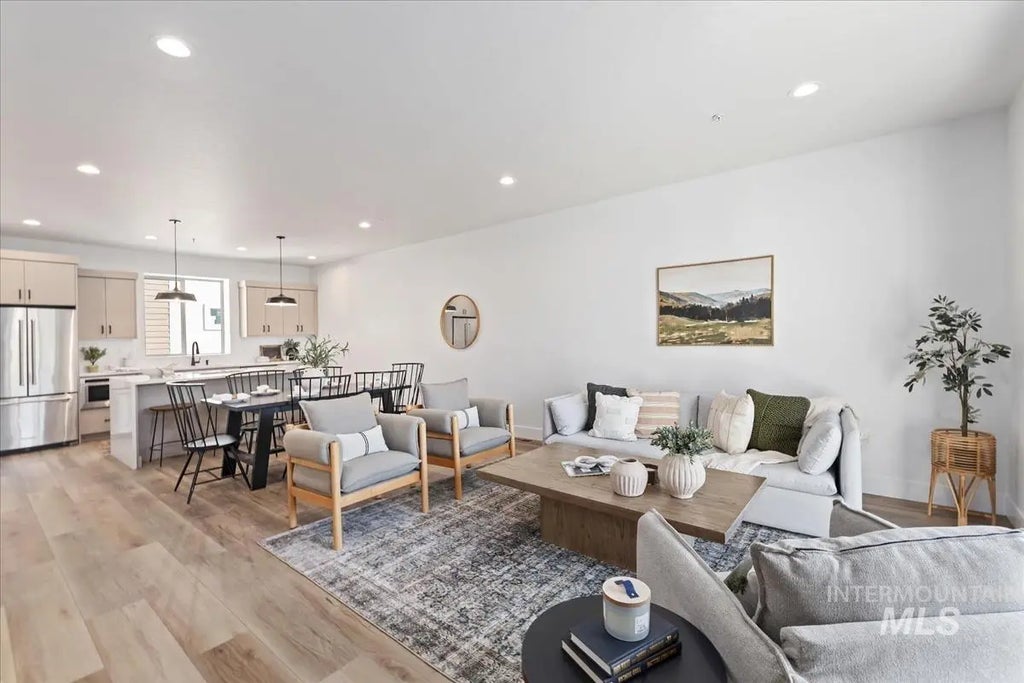 1709 S Rock View Ln, Boise