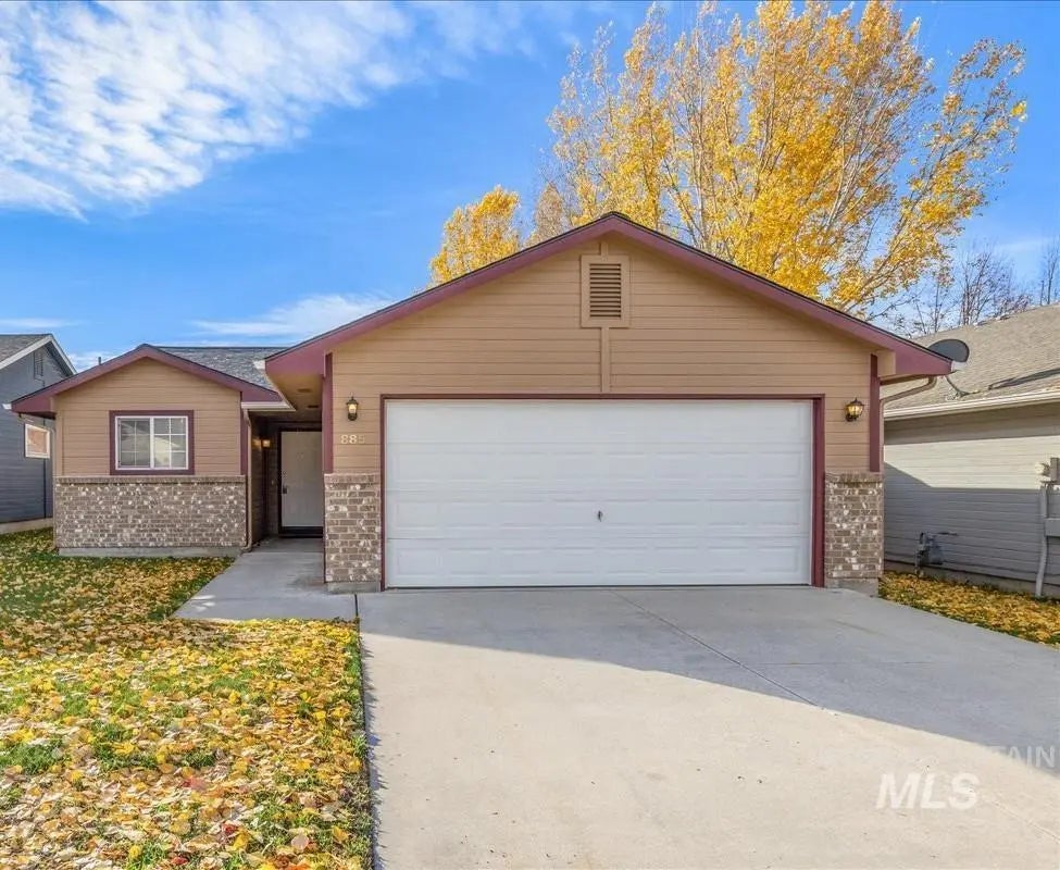 885 E Jackpot St, Kuna