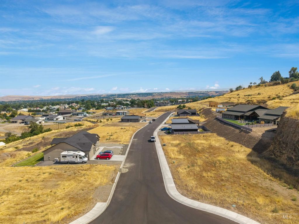 1697 Bennett Hill Drive, Clarkston