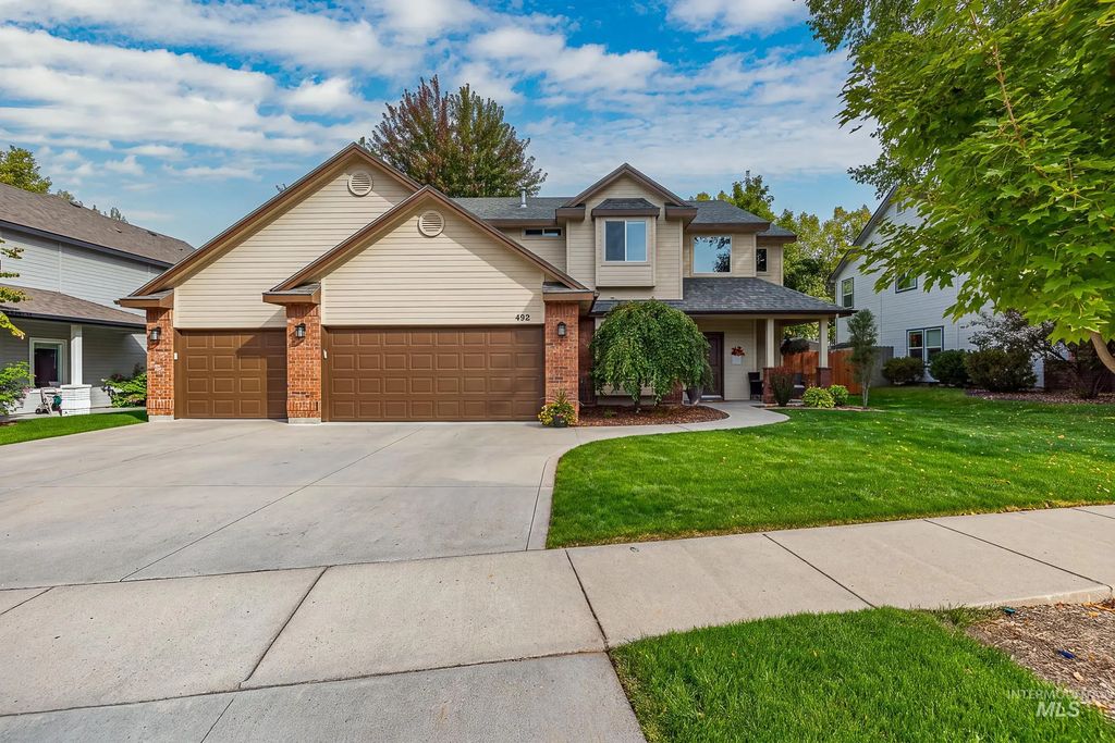 492 E Ridge Drive, Eagle
