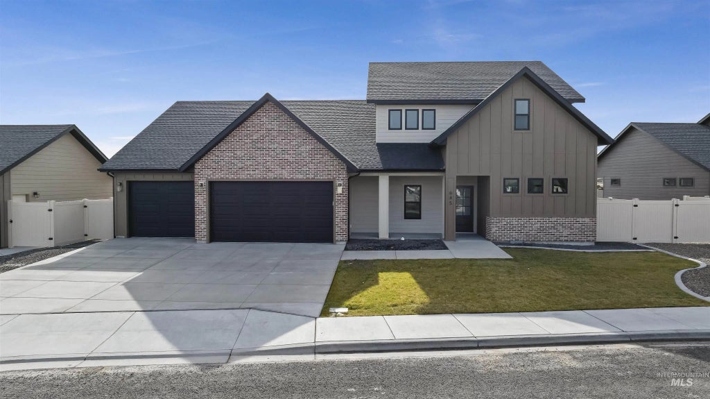 645 Canyon Crest Drive W, Twin Falls