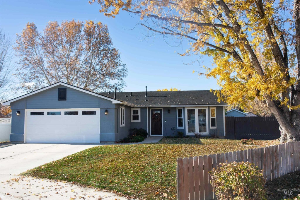 2375 N Galway Dr, Meridian