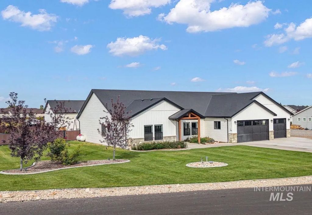 3837 N 2469 E, Filer