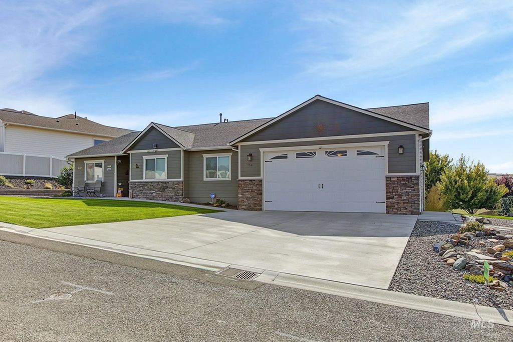 2541 3rd Ave, Clarkston