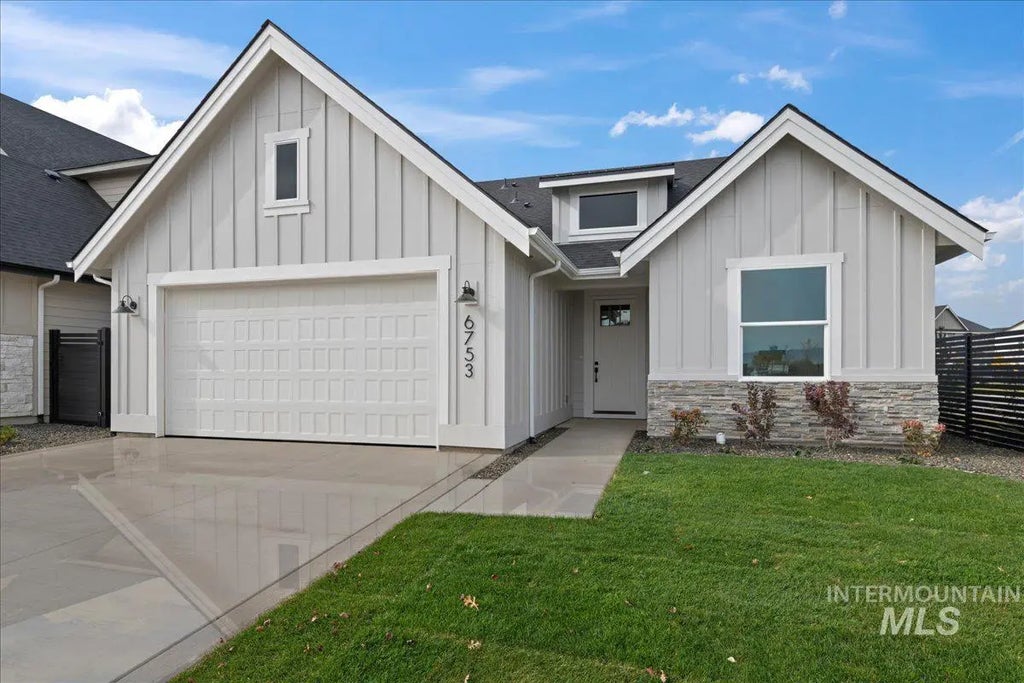 6753 N Magic Mallard Ave #larkspur, Meridian