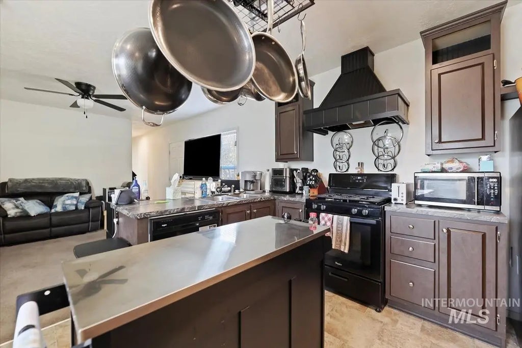 424 W W Cherry Ln #94, Meridian