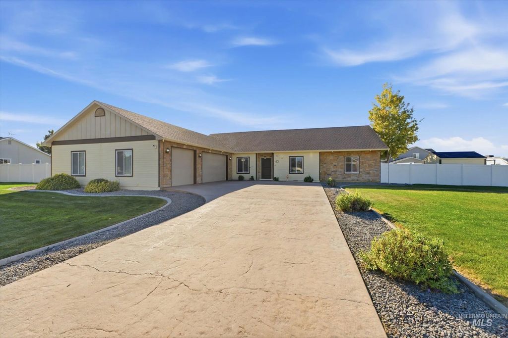 83 S Smiley Court, Nampa