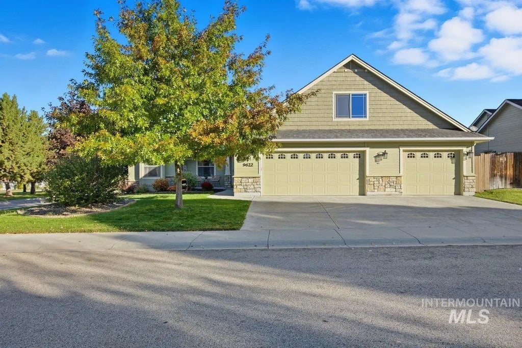 9622 W Silverspring St, Boise