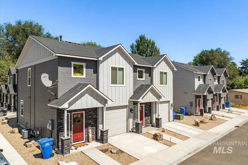 701 E Bates Ave., Parma