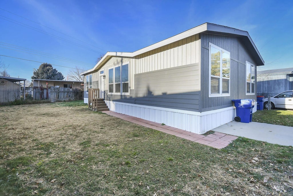 509 E Watercress Ln, Eagle