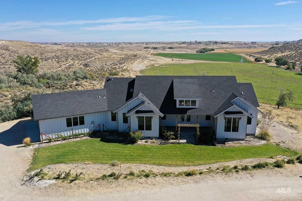 876 Coyote Gulch Rd, Adrian