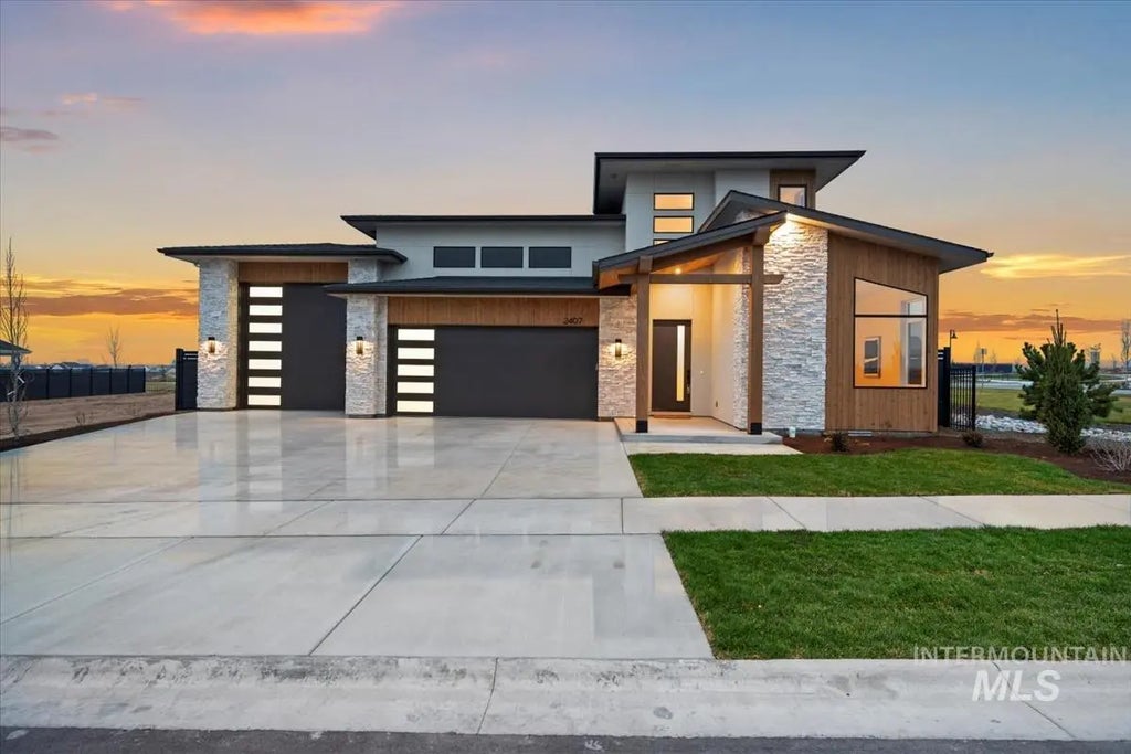 2407 N Buhrstone Ave, Eagle