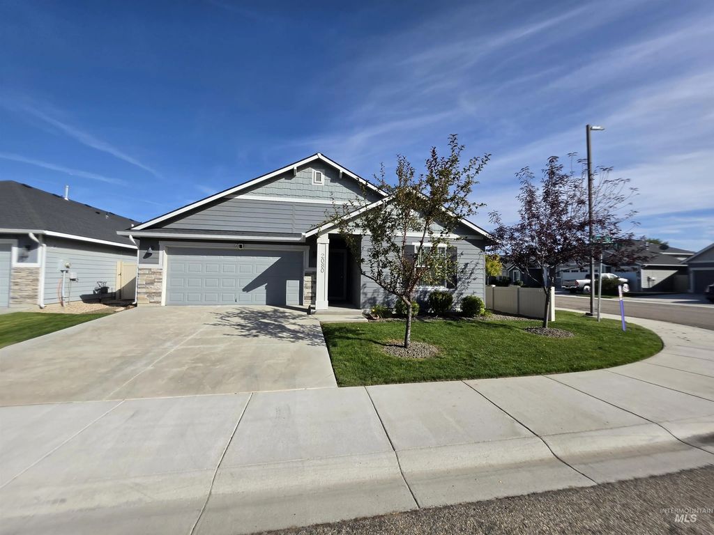2080 N Swainson Ave, Meridian