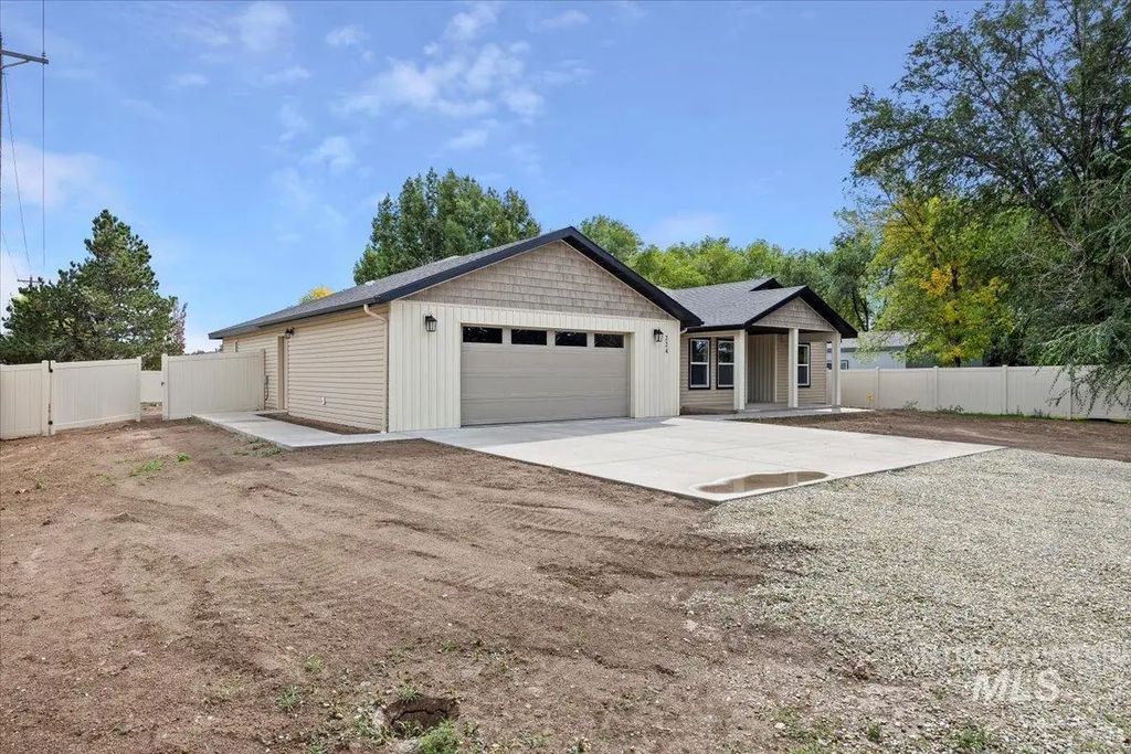 224 W Lorene Lane, Rupert