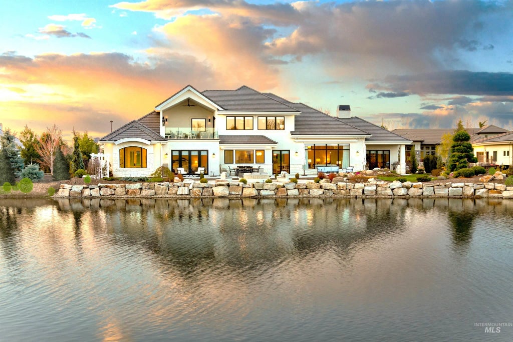 2195 W Three Lakes Drive, Meridian