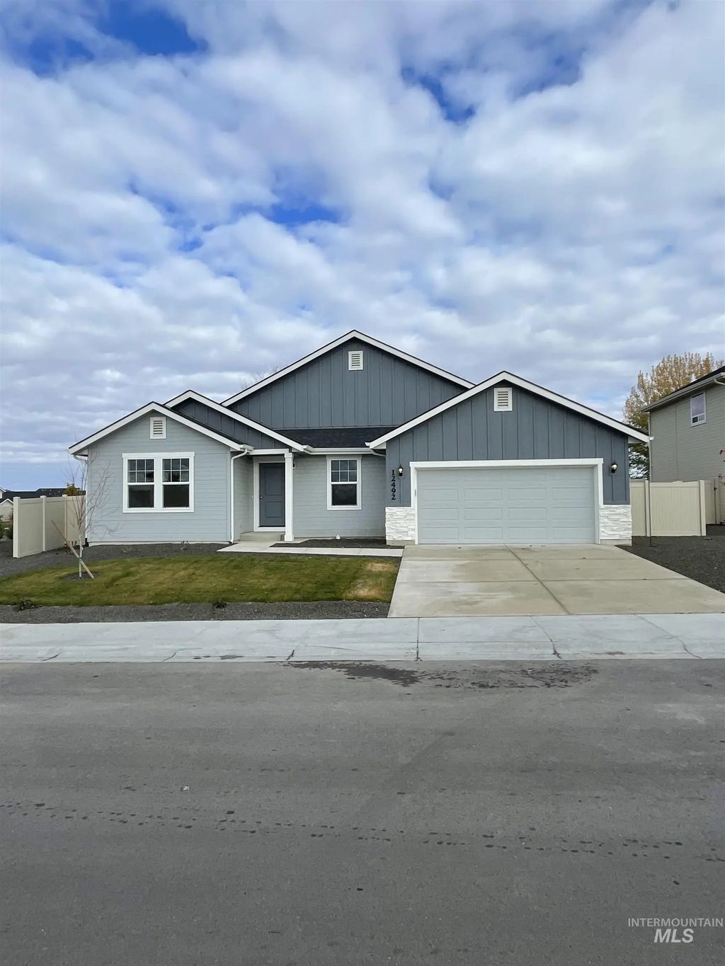 595 Dunmore Ave, Middleton