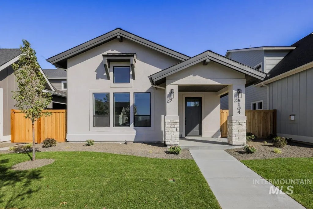 6104 S Apex Ave, Meridian