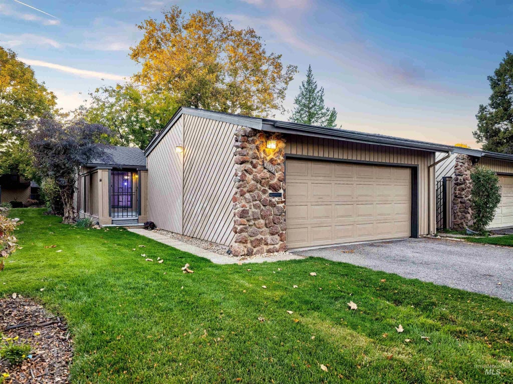 7163 W Cascade Dr, Boise