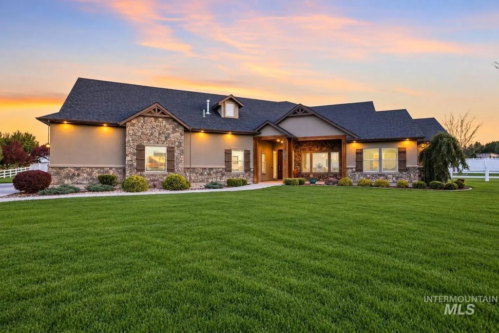 3987 N 3540 E, Kimberly