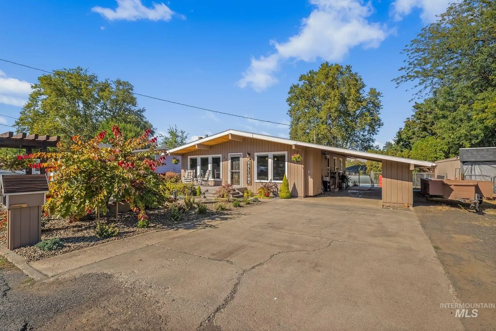 421 Park Drive, Lewiston
