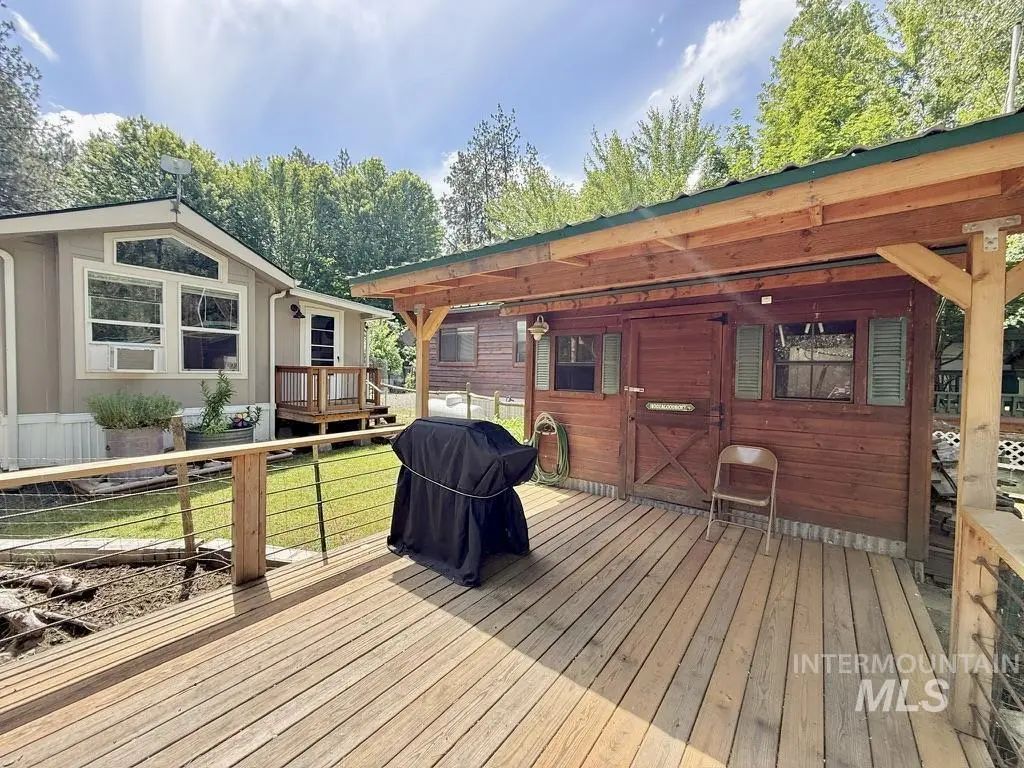 510 River Front Dr., Kooskia