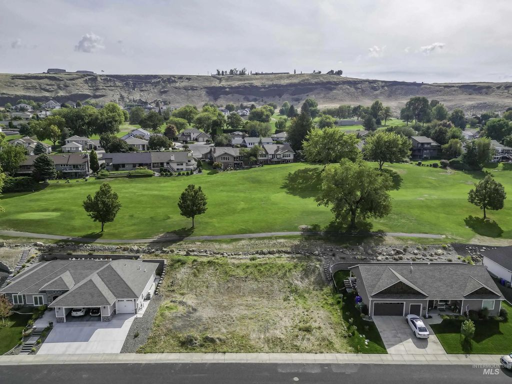 Lot 4 Block 1 Ridgewater Dr., Lewiston