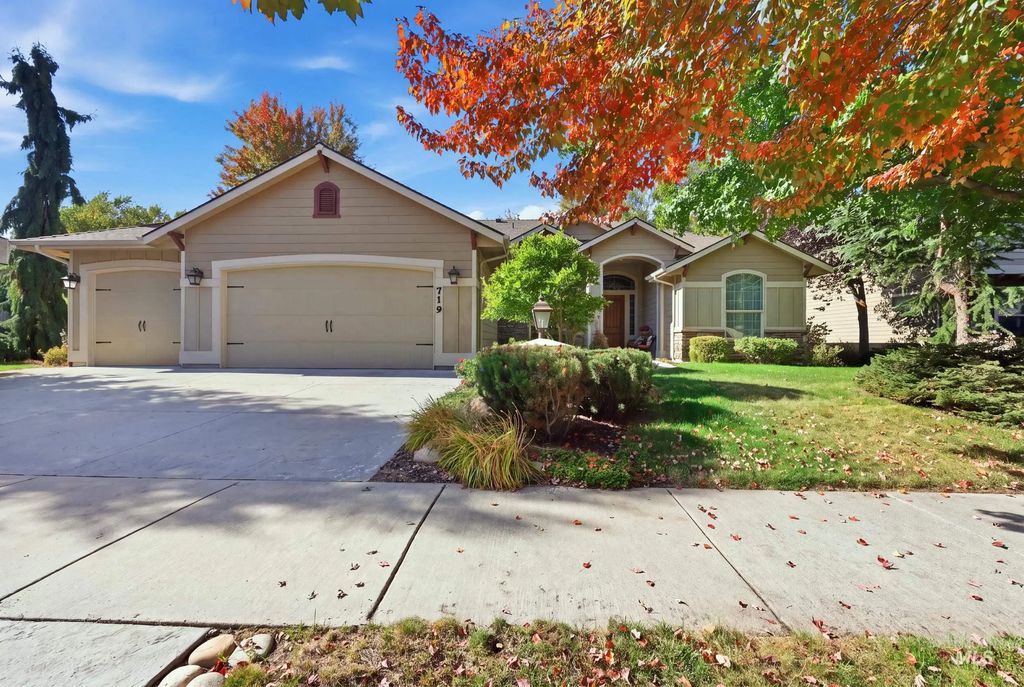 719 E Eaglewoods Lane, Eagle