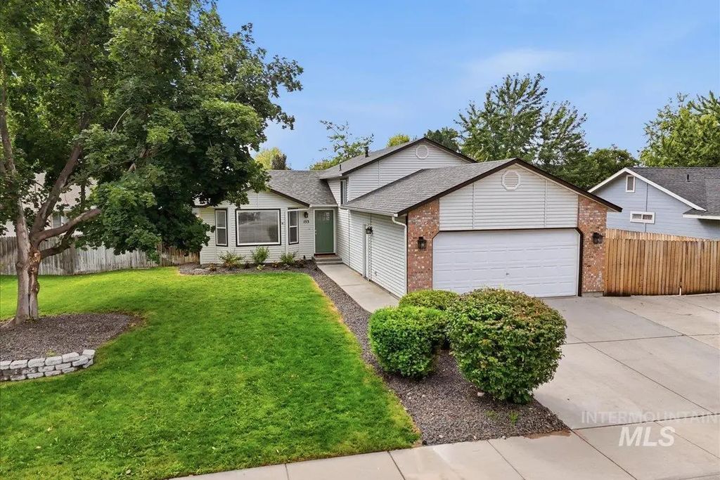 153 W Chrisfield Dr, Meridian
